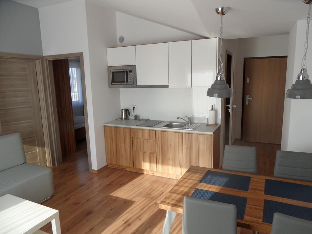 Marina Plaza Apartamenty ياستارنيا المظهر الخارجي الصورة